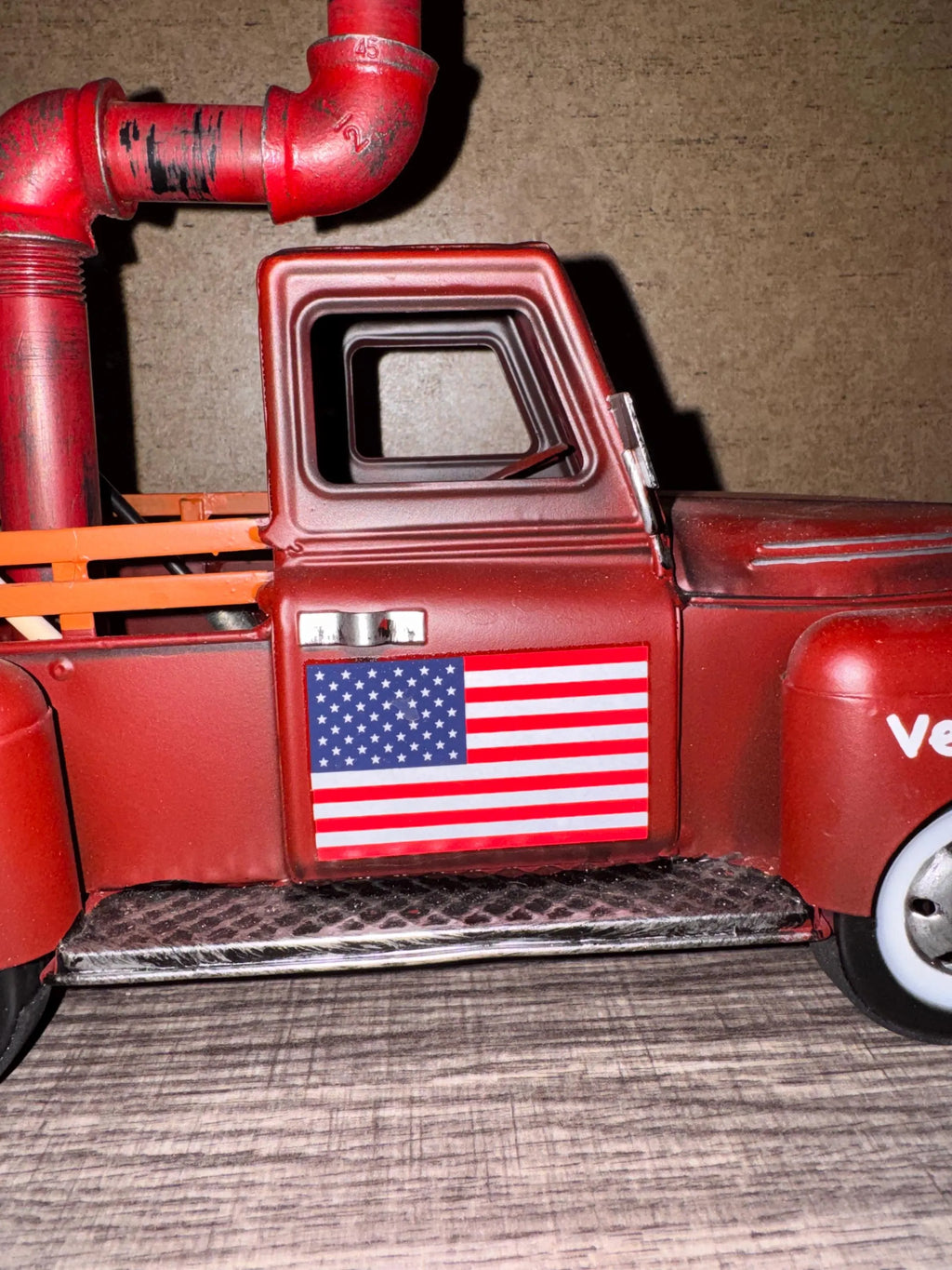 Metal vintage like thank you veterans lamp